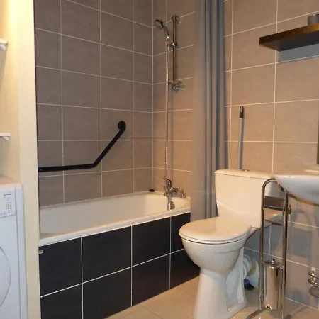 Confortable Au Pied Des Pistes Pour 4 Personnes - Fr-1-181-2564 Apartment *