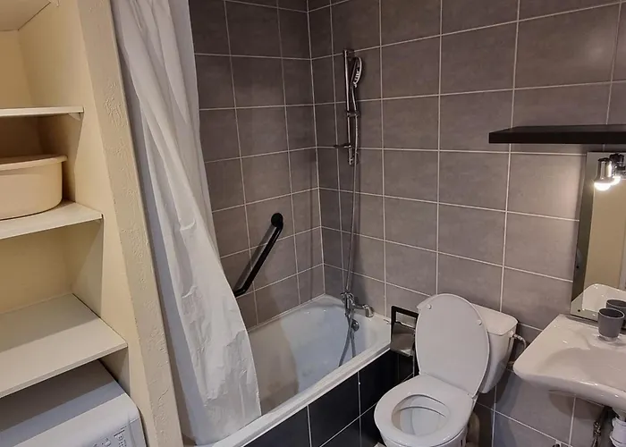 Confortable Au Pied Des Pistes Pour 4 Personnes - Fr-1-181-2564 Apartman *